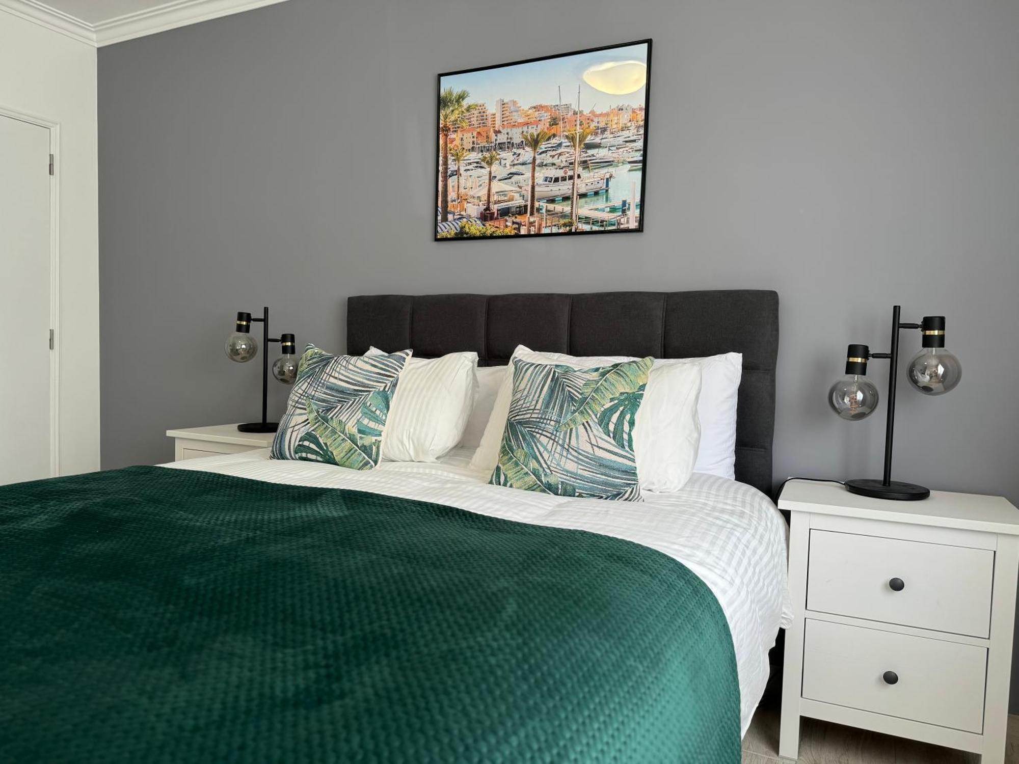 Princess Retreat Beautiful Modern Aprt 2 Min Walk From Quarteira Beach Exterior foto
